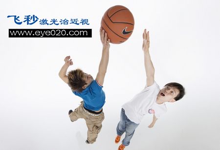 笔试成绩公布后，爱尔飞秒受近视准公务员“热捧”